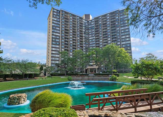Property at 1 Bay Club Dr Unit 8J, Bayside, NY 11360, 1 bed, 1 bath