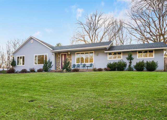 Property at 2 Holland Ln, Monsey, NY 10952, 10 beds, 6.5 baths