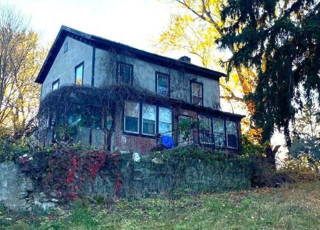 Property at 236 Manchester Rd, Poughkeepsie, NY 12603, 3 beds, 1.5 baths