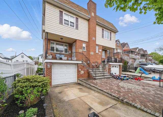 Property at 1028 Swinton Ave, Bronx, NY 10465, 3 beds, 2.5 baths