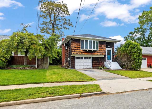 Property at 23 Cherokee St, Massapequa, NY 11758, 3 beds, 2 baths