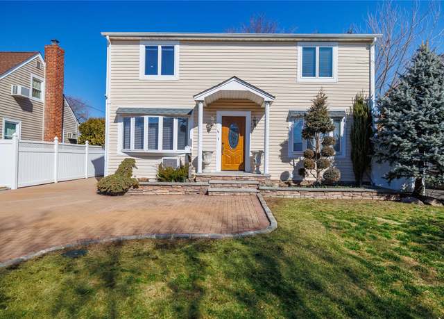 Property at 14 Arnold St, Hicksville, NY 11801, 4 beds, 2 baths