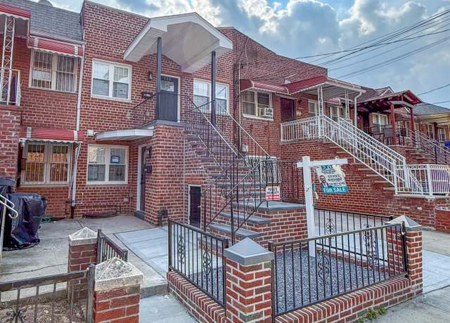 Property at 982 E 106th St, Brooklyn, NY 11236, 5 beds, 3 baths