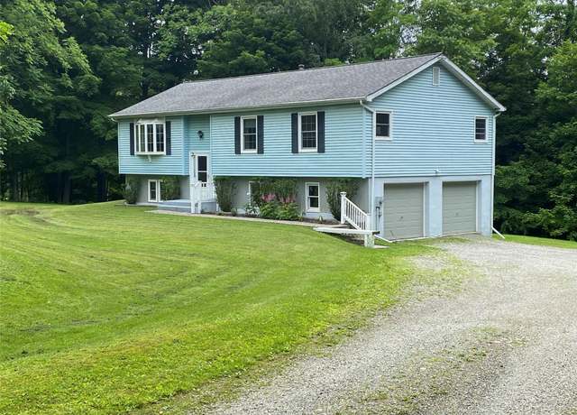 Property at 22 Beacham Rd, Rhinebeck, NY 12572, 3 beds, 2.5 baths