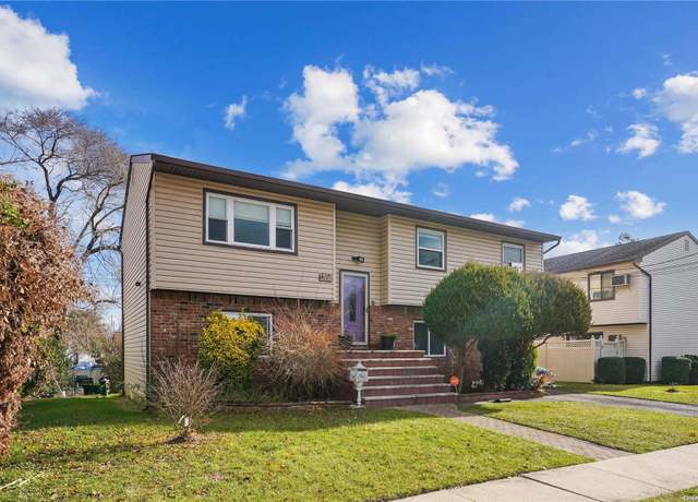 Property at 400 North Columbus A, Freeport, NY 11520, 5 beds, 2 baths