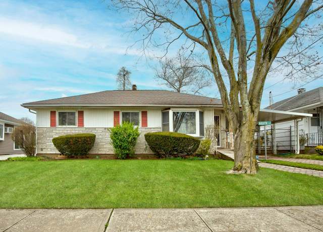 Property at 312 Coventry Rd S, West Hempstead, NY 11552, 3 beds, 2 baths