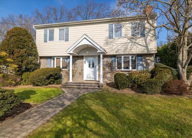Property at 499 Mcdermott Rd, Rockville Centre, NY 11570, 4 beds, 3.5 baths