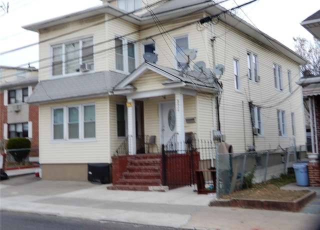 Property at 85-35 Parsons Blvd, Jamaica Hills, NY 11432, 8 beds, 4.5 baths