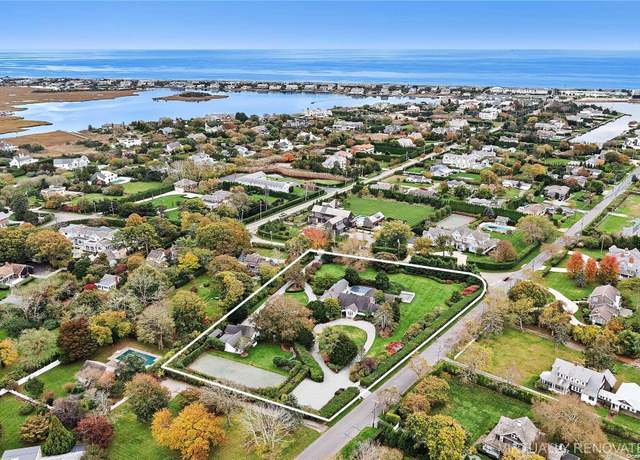 Property at 22 Bayfield Ln, Westhampton Beach, NY 11978, 6 beds, 4.5 baths