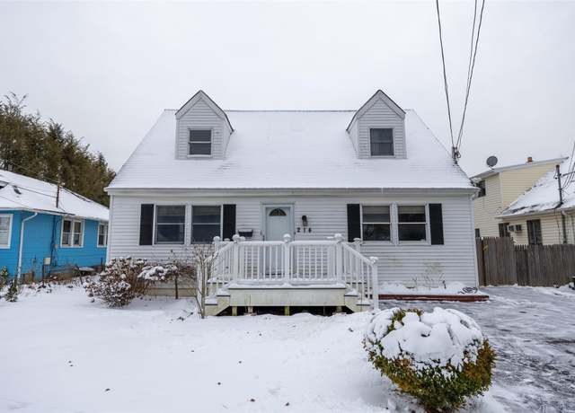 Property at 214 Crombie St, Huntington Station, NY 11746, 4 beds, 3 baths