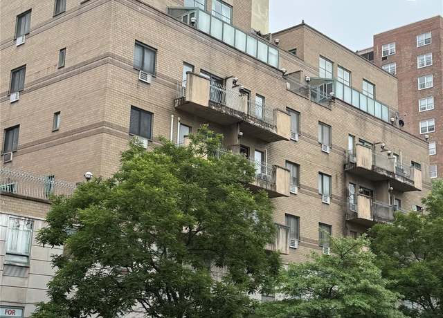 Property at 4231 N Colden St Unit F7A, Flushing, NY 11355-4788, 4 beds, 3 baths