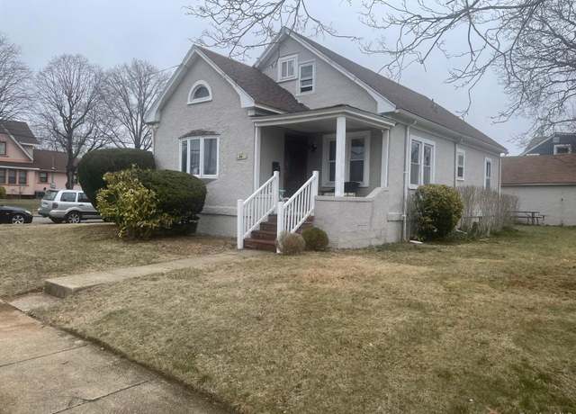 Property at 44 Nassau Pkwy, Hempstead, NY 11550, 4 beds, 2 baths
