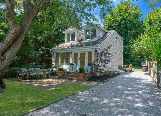 Property at 22 S Dunton Ave, East Patchogue, NY 11772, 3 beds, 2 baths
