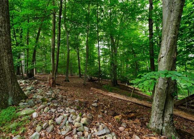 Property at 14 Farm Ln, Suffern, NY 10901