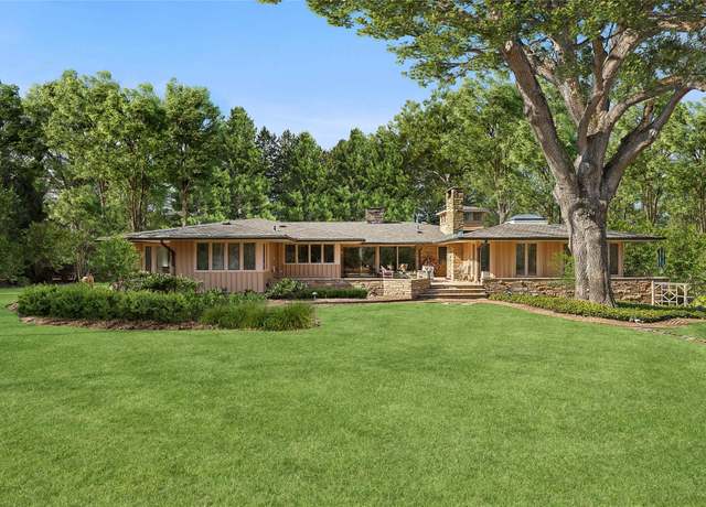 Property at 4 Lewis Ln, Locust Valley, NY 11560, 5 beds, 4 baths