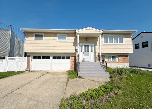 Property at 571 Nassau Ave, Freeport, NY 11520, 4 beds, 2 baths