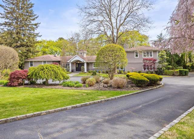 Property at 3 Tappentown Ln, Brookville, NY 11545, 5 beds, 5.5 baths