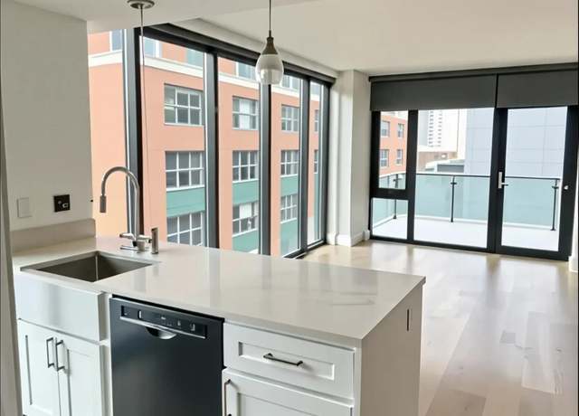 Property at 4104 27th St Unit 9C, Long Island City, NY 11101, 1 bed, 1 bath