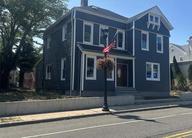 Property at 215 Sea Cliff Ave, Sea Cliff, NY 11579, 4 beds, 2 baths