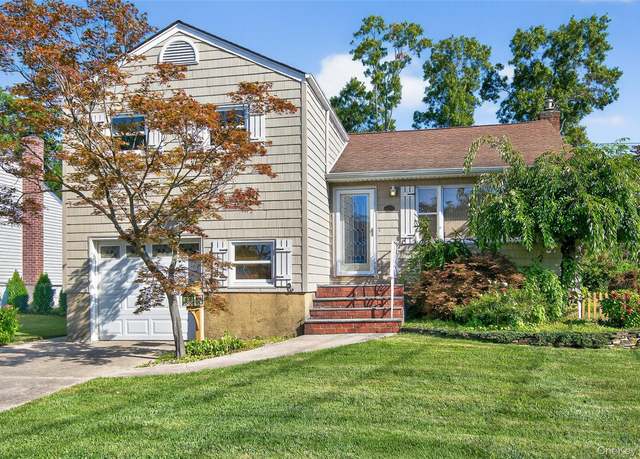 Property at 4129 Duff Pl, Seaford, NY 11783, 3 beds, 1 bath