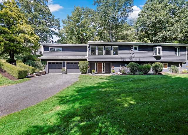 Property at 1 Harriet Ln, Goldens Bridge, NY 10526, 3 beds, 2 baths