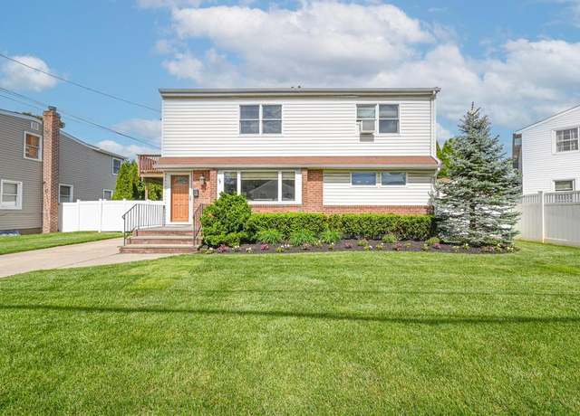 Property at 943 Durham Rd, East Meadow, NY 11554, 4 beds, 2 baths