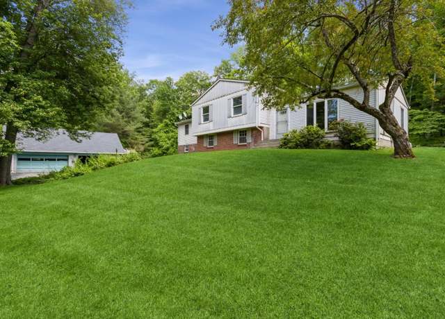 Property at 252 Horsepound Rd, Carmel, NY 10512, 5 beds, 3.5 baths