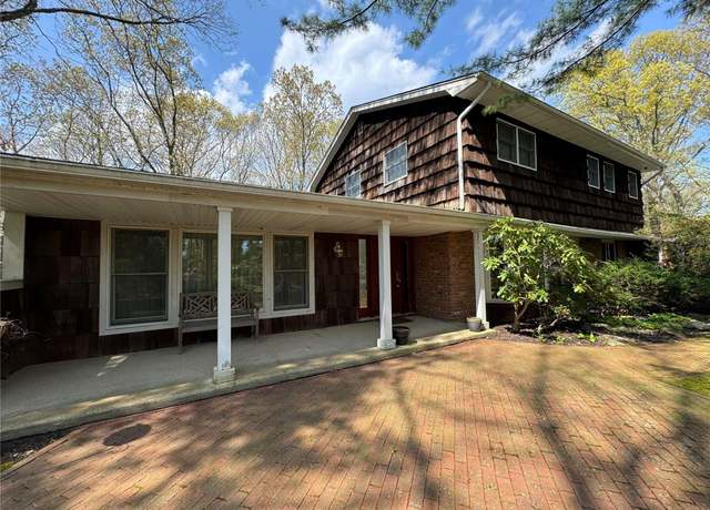 Property at 25 Cottontail Rd, Melville, NY 11747, 4 beds, 3.5 baths