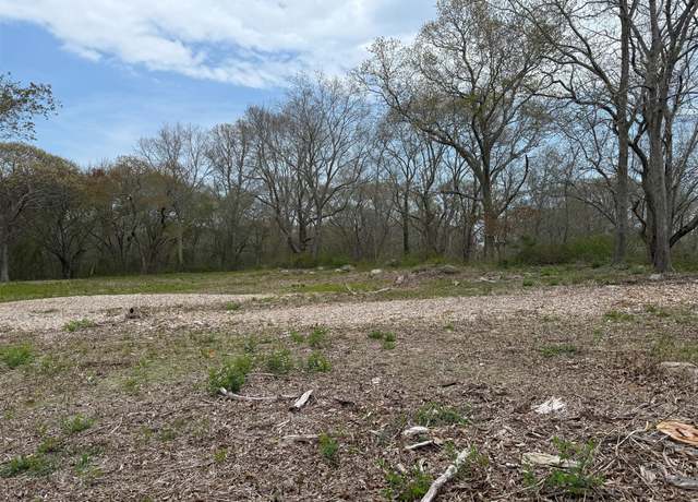 Property at 00 East End Rd, Fishers Island, NY 06390