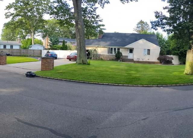 Property at 532 Lafayette Rd, West Babylon, NY 11704, 4 beds, 2 baths
