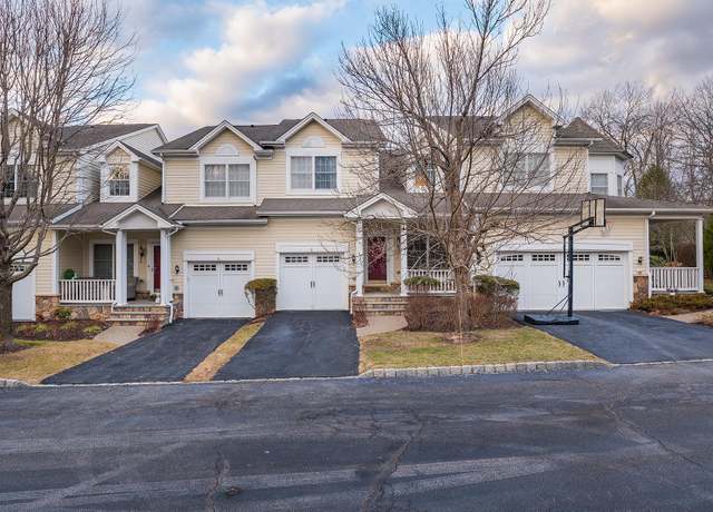 Property at 6 Pinehurst Ct, Cortlandt Manor, NY 10567, 2 beds, 2.5 baths