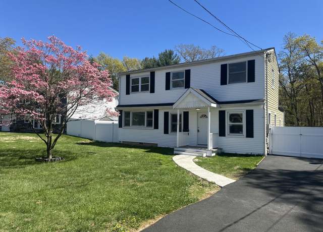 Property at 300 Prairie Dr, North Babylon, NY 11703, 5 beds, 2 baths