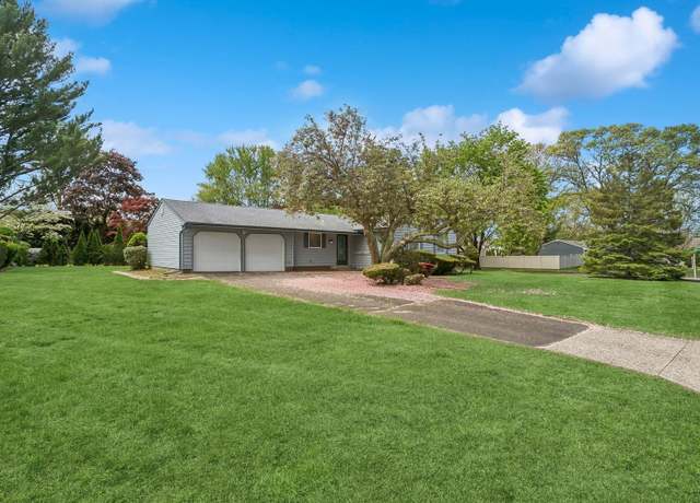 Property at 30 Milburn Rd, South Setauket, NY 11720, 3 beds, 1.5 baths