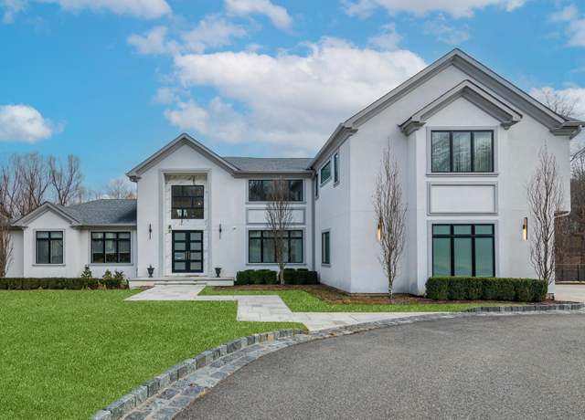 Property at 4 Litman Ln, Suffern, NY 10901, 10 beds, 7 baths