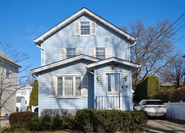 Property at 173 Aspen St, Floral Park, NY 11001, 3 beds, 2 baths