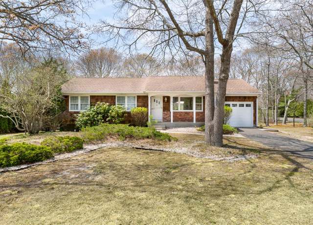 Property at 16 Middle Rd, Hampton Bays, NY 11946, 3 beds, 2 baths