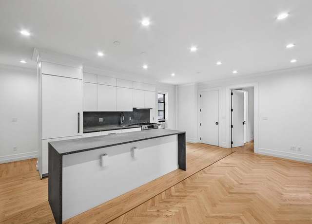 Property at 24-39 38th St Unit B7B8, Astoria, NY 11103, 3 beds, 2 baths