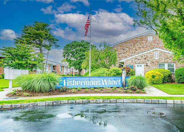 Property at 199 Millard Ave #199, West Babylon, NY 11704, 1 bed, 1 bath