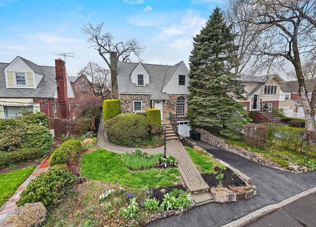 Property at 41 Saint Johns Ave, Yonkers, NY 10704, 5 beds, 1.5 baths