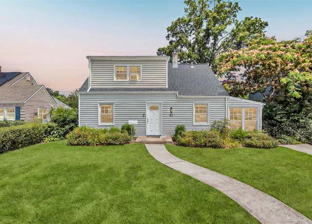 Property at 63 Old Farm Rd, Levittown, NY 11756, 4 beds, 2 baths