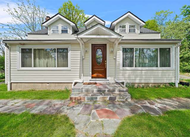 Property at 180-184 Pine Tree Rd, Monroe, NY 10950, 8 beds, 4 baths