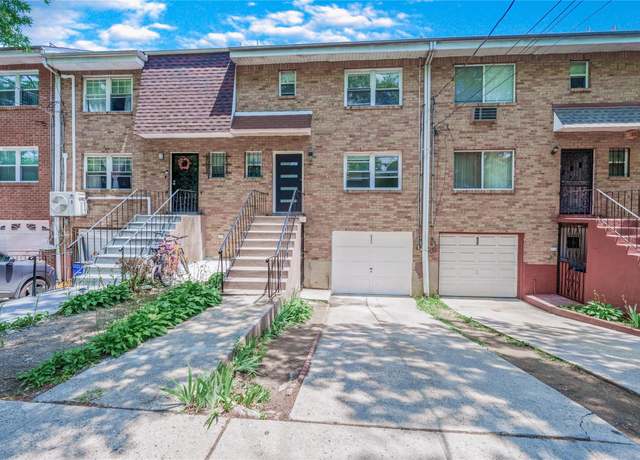 Property at 633 Essex St, Brooklyn, NY 11208, 4 beds, 4 baths