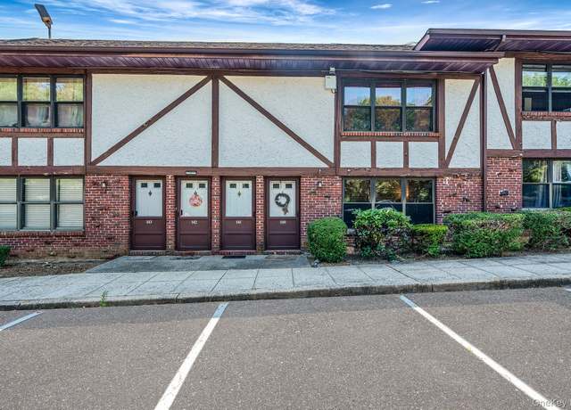 Property at 140 Bailey Ct #140, Middle Island, NY 11953, 1 bed, 1 bath