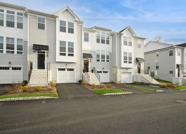 Property at 3521 Bennington Dr, Fishkill, NY 12524, 2 beds, 3.5 baths
