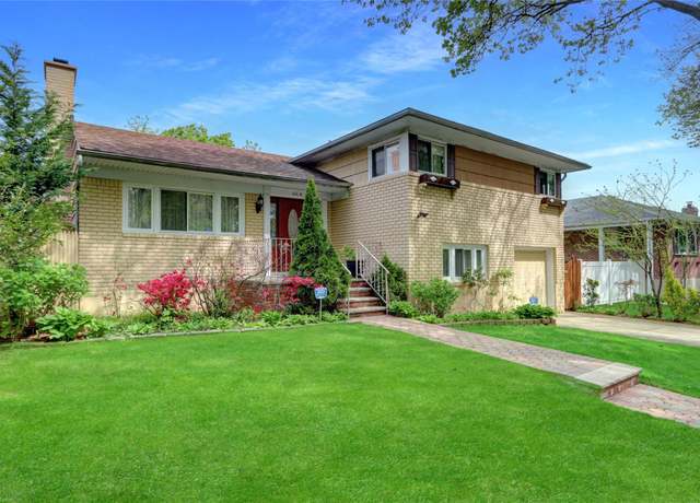 Property at 262-55 Grand Central Pkwy, Little Neck, NY 11362, 4 beds, 3 baths