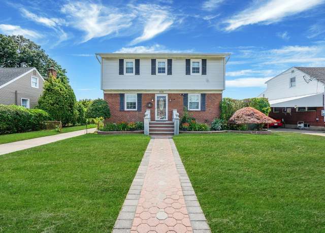 Property at 508 Chamberlin St, East Meadow, NY 11554, 5 beds, 2 baths