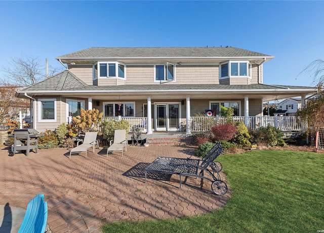 Property at 4 Quebec Rd, Island Park, NY 11558, 4 beds, 2.5 baths