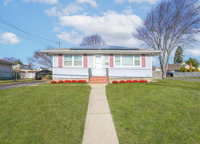 Property at 211 Albany Ave, Lindenhurst, NY 11757, 3 beds, 2 baths