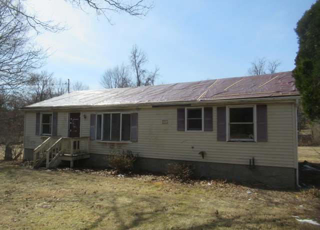 Property at 140 Rabbit Run Rd, Clintondale, NY 12515, 3 beds, 2 baths