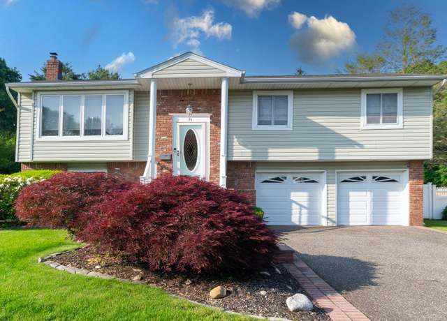 Property at 21 Pebble Pl, Commack, NY 11725, 4 beds, 2.5 baths